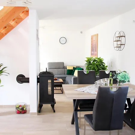 Haus Silvia Holiday home *