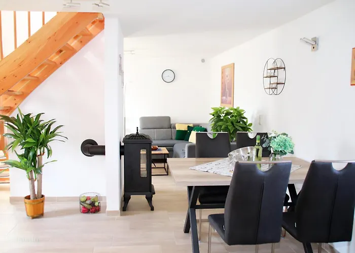 Haus Silvia بيت للعطل *